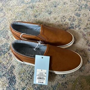 NWT - Cat & Jack Boy’s Slip-On Casual Shoes — Brown - Size 1